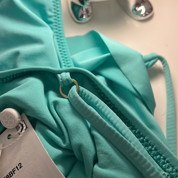 Trina Turk Ruffled High-Leg Cheeky One-Piece SZ 4 - Picture 7 of 7